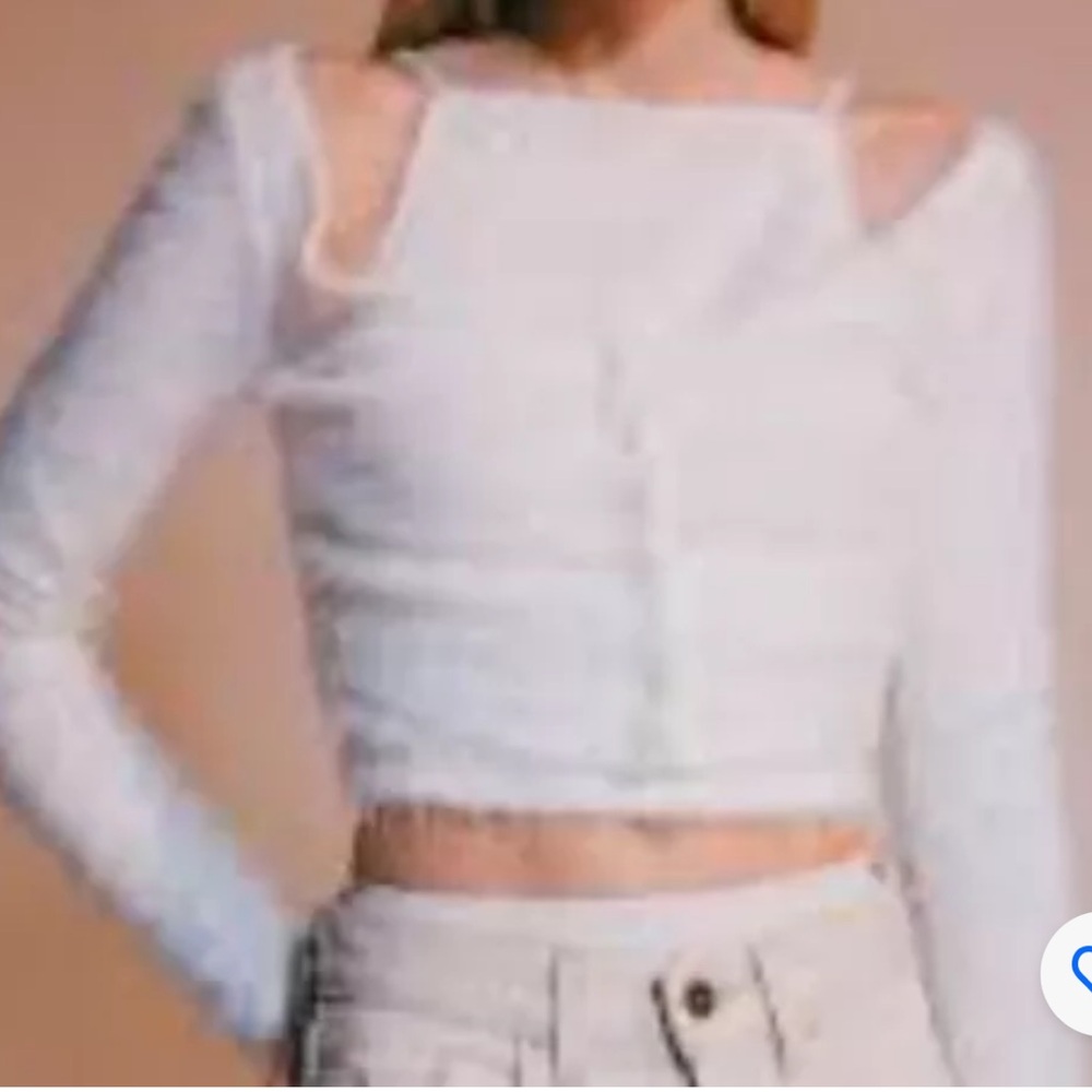 Nwt urban outfitters fuzzy cropped cardigan white L - Picture 2 of 10